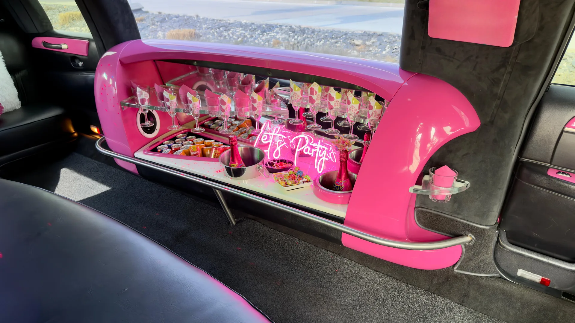Pink Star Limousine Innenraum - Bar und Partyausstattung