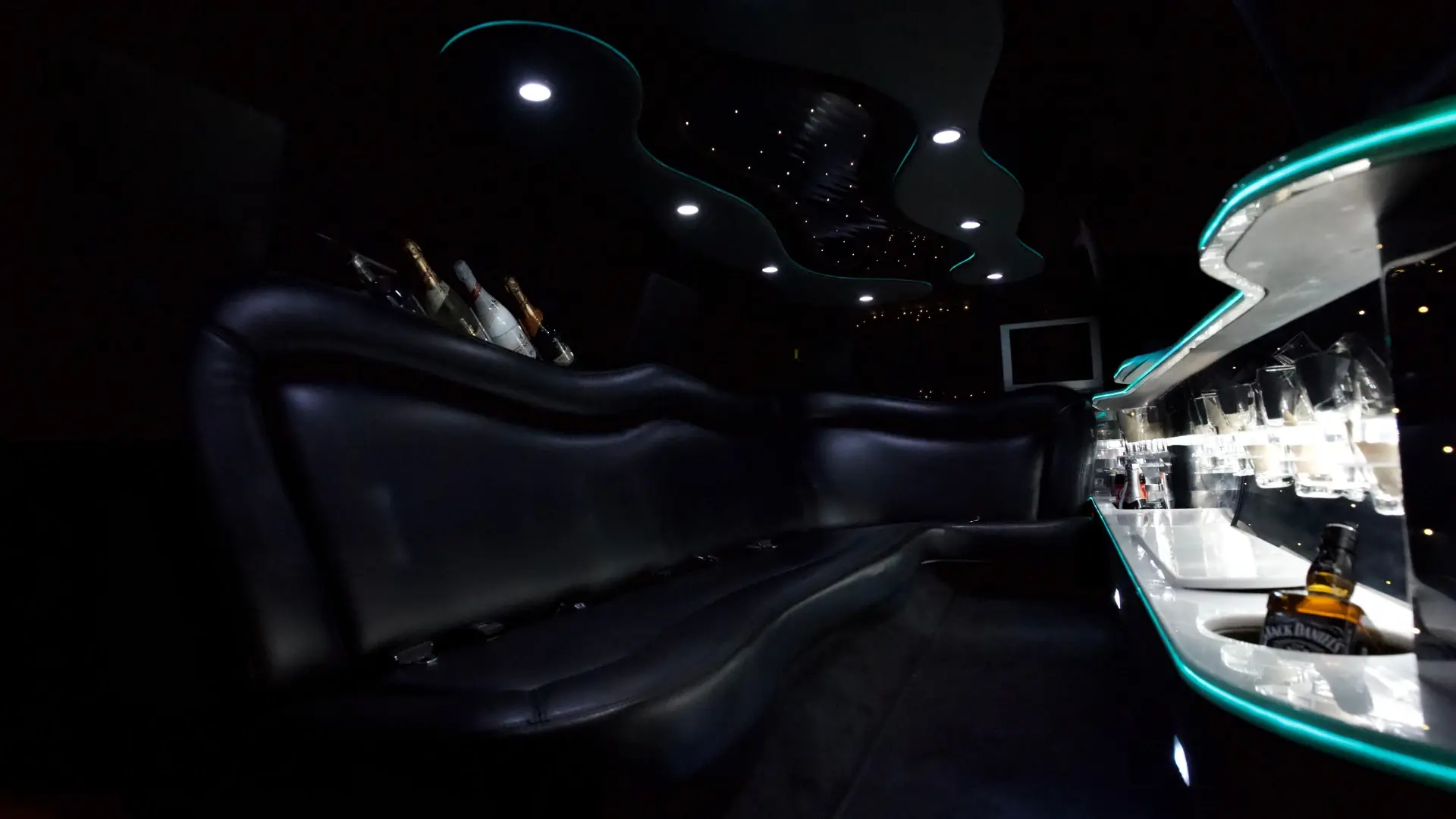 limousine mieten, limousine geburtstag, party limousine, limousine mieten wien, Partylimo mieten, limo mieten wien