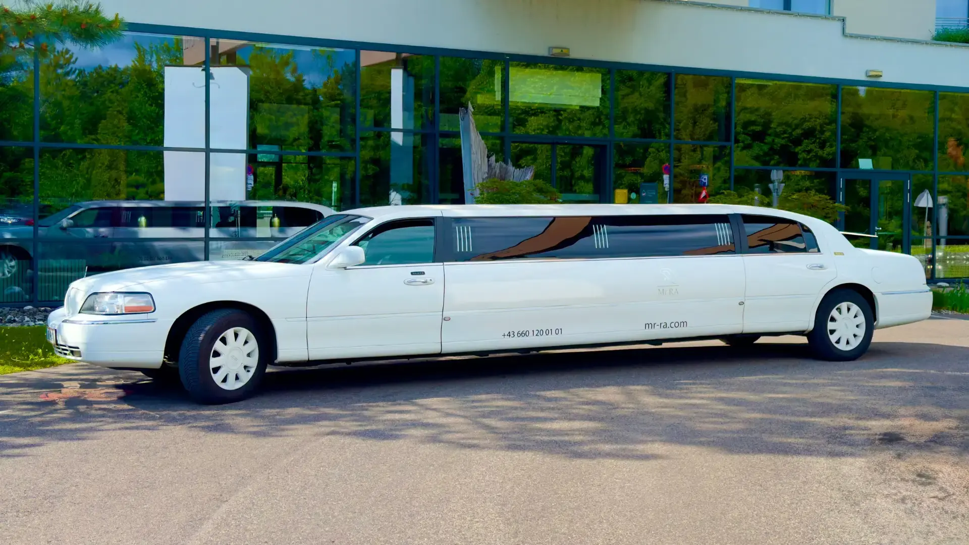 Hotel Transfer mit Stretchlimousine - Luxus Service